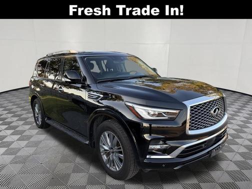 2022 INFINITI QX80 Luxe