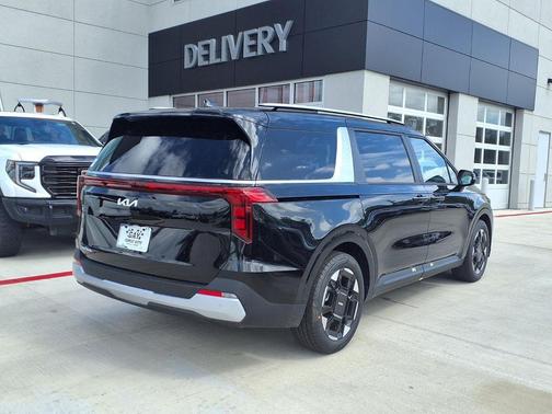 Aurora Black Pearl 2026 Kia Carnival EX