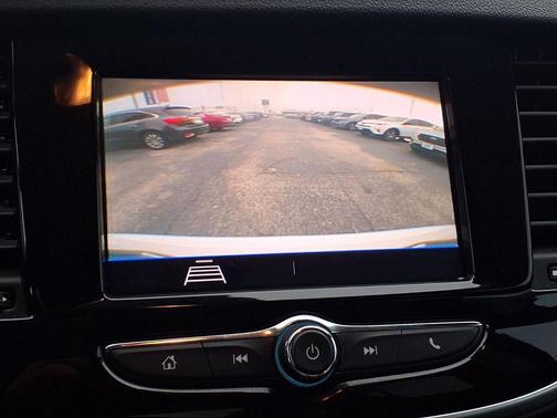 Summit White 2022 Buick Encore Preferred