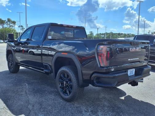 2025 GMC Sierra 2500 AT4