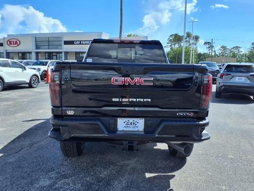 2025 GMC Sierra 2500 AT4