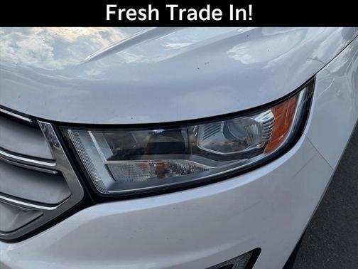 White Platinum Clearcoat Metallic 2016 Ford Edge SEL