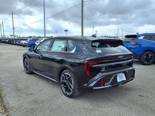 Aurora Black Pearl 2026 Kia K4 GT-LINE