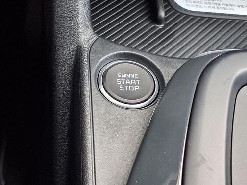 Aurora Black Pearl 2026 Kia K4 GT-LINE