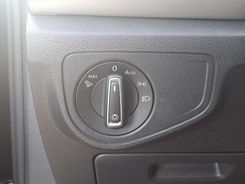 2021 Volkswagen Atlas 3.6 V6 SE w/ Technology