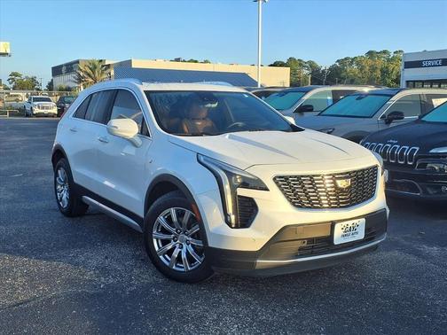 2023 Cadillac XT4 Premium Luxury