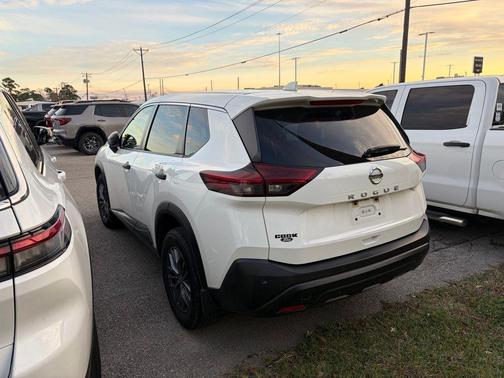 2021 Nissan Rogue S