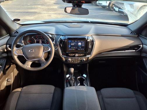 Silver Sage 2023 Chevrolet Traverse LT Cloth