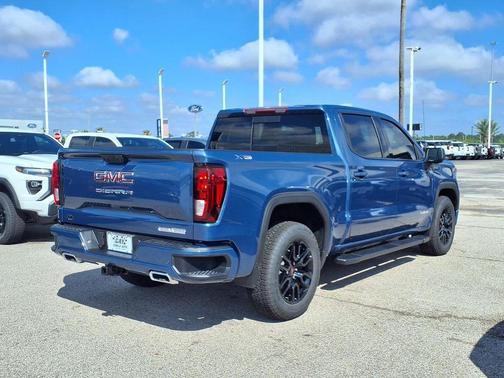 Metallic 2026 GMC Sierra 1500 Elevation