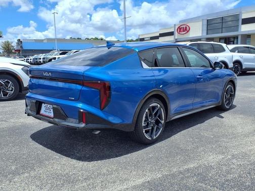 2025 Kia K4 GT-Line