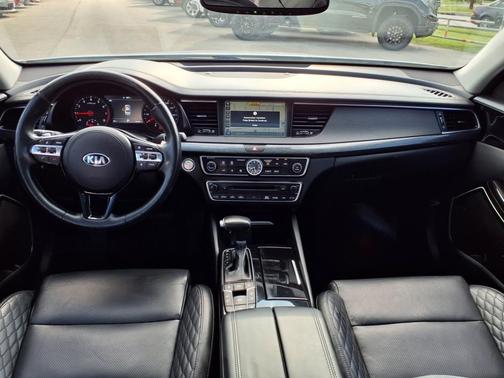 2017 Kia Cadenza SX Limited