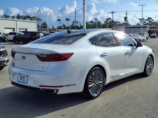 2017 Kia Cadenza SX Limited