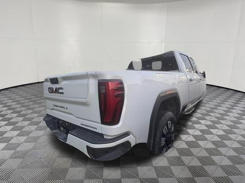 2024 GMC Sierra 2500 Denali