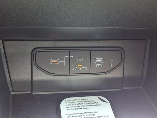 Glacial White Pearl 2026 Kia Sportage EX