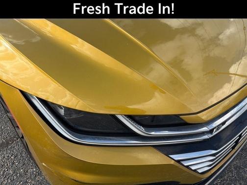 Kurkuma Yellow Metallic 2019 Volkswagen Arteon 2.0T SE R-Line
