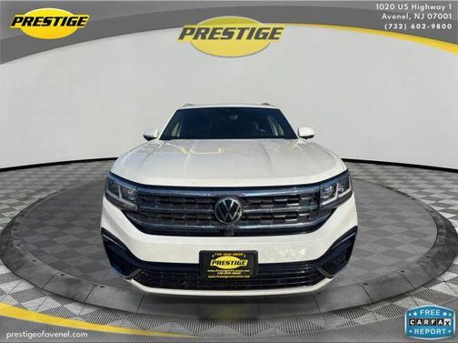 Oryx White Pearl Effect 2022 Volkswagen Atlas Cross Sport 3.6L V6 SEL Premium R-Line