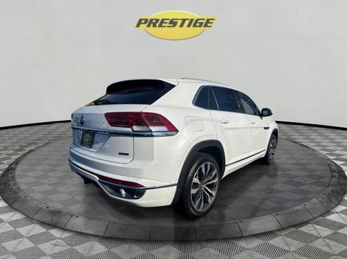 2022 Volkswagen Atlas Cross Sport 3.6L V6 SEL Premium R-Line