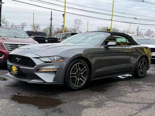 2022 Ford Mustang EcoBoost Premium