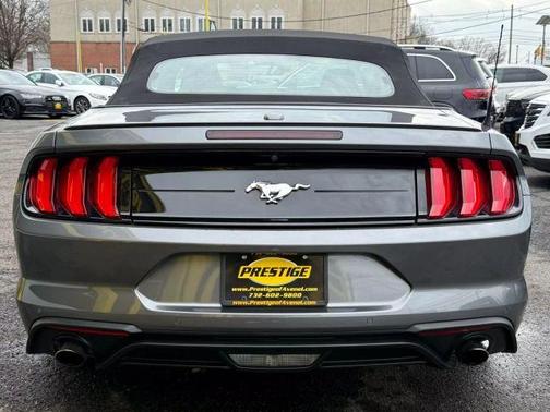 2022 Ford Mustang EcoBoost Premium