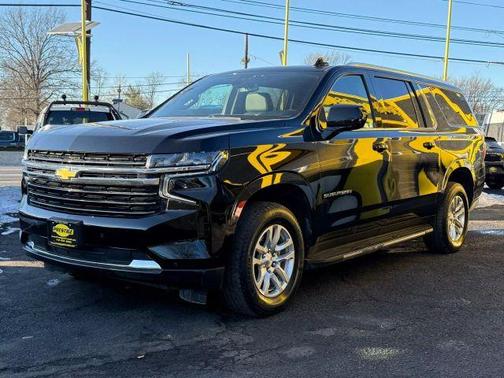 2022 Chevrolet Suburban LT