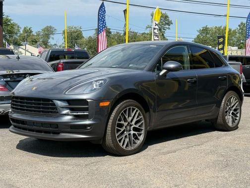 2020 Porsche Macan Base