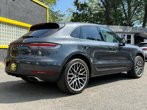 2020 Porsche Macan Base
