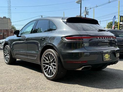 2020 Porsche Macan Base