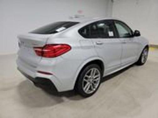 Photo 2 of 5 of 2015 BMW X4 xDrive28i