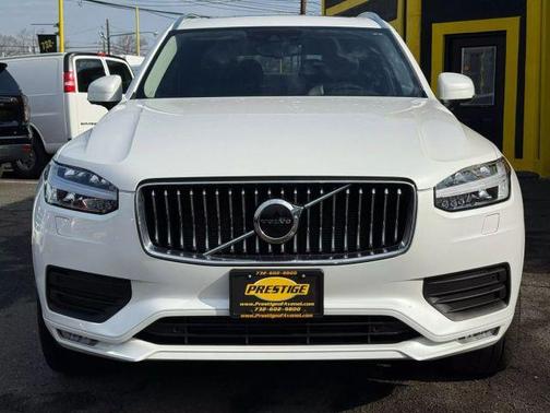 2022 Volvo XC90 T6 Momentum 6 Passenger