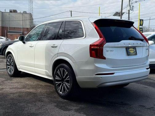 2022 Volvo XC90 T6 Momentum 6 Passenger