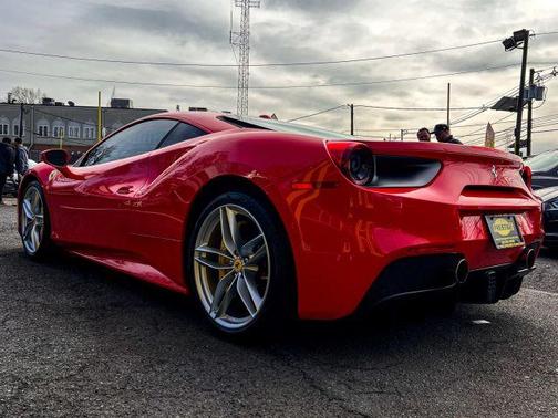 2018 Ferrari 488 GTB Base