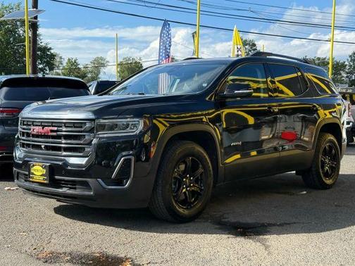 2022 GMC Acadia AT4