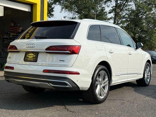 2021 Audi Q7 55 Premium Plus