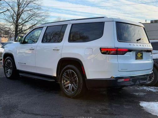 2022 Jeep Wagoneer Series III