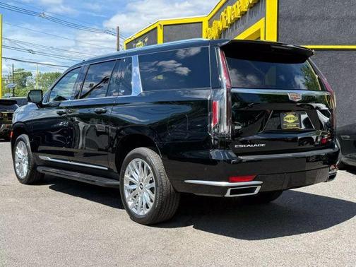 2022 Cadillac Escalade ESV Premium Luxury