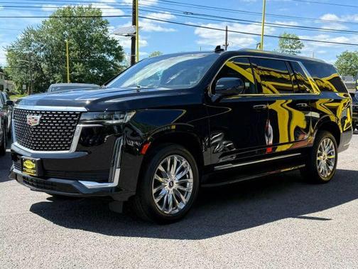 2022 Cadillac Escalade ESV Premium Luxury