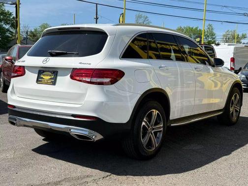 2018 Mercedes-Benz GLC 300 Base 4MATIC