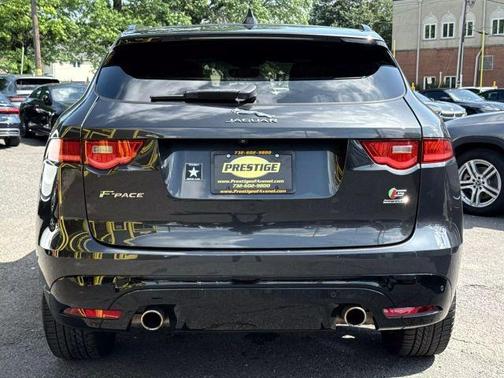 2019 Jaguar F-PACE S