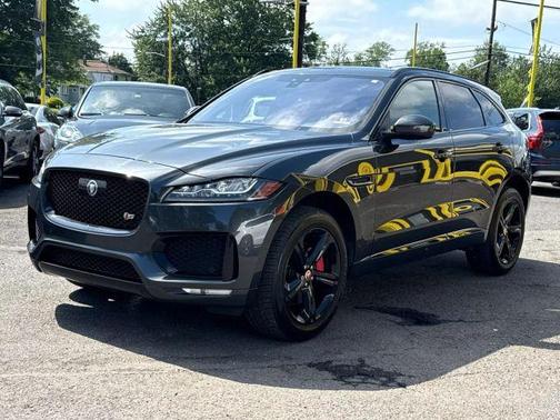 2019 Jaguar F-PACE S
