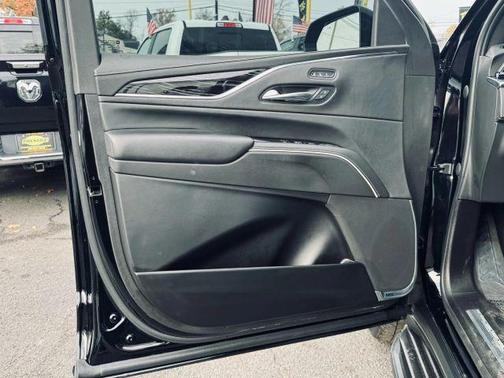 2022 Cadillac Escalade ESV Sport