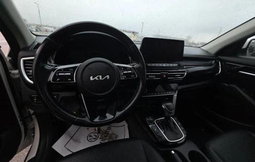 2022 Kia Seltos EX