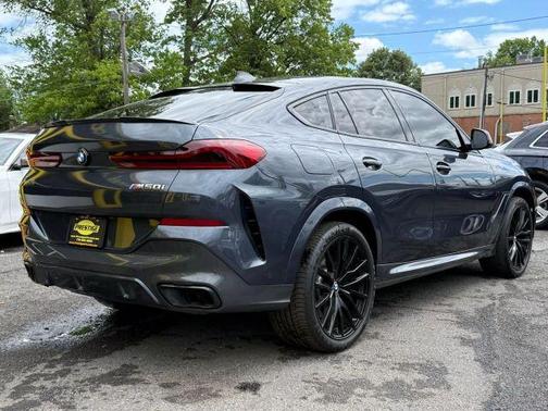 2020 BMW X6 M50i