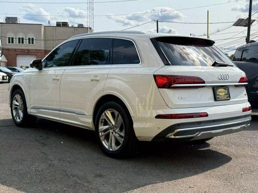 2020 Audi Q7 55 Premium Plus