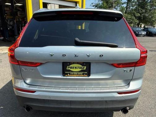 2018 Volvo XC60 T5 Momentum