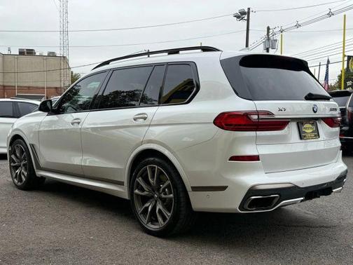2021 BMW X7 M50i