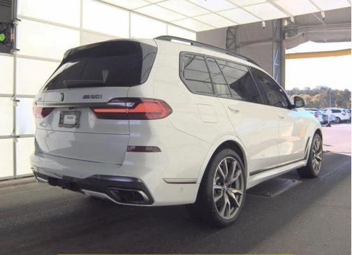 2021 BMW X7 M50i