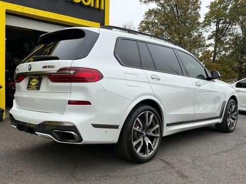 2021 BMW X7 M50i