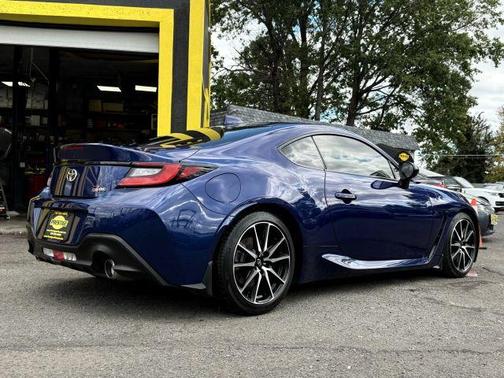 2023 Toyota GR86 Base