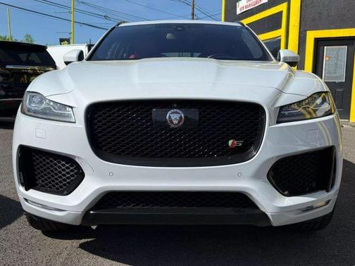 2018 Jaguar F-PACE S