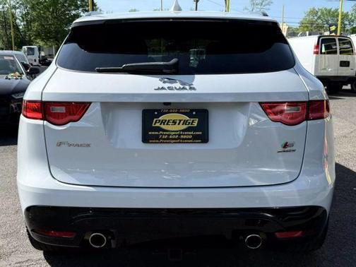 2018 Jaguar F-PACE S